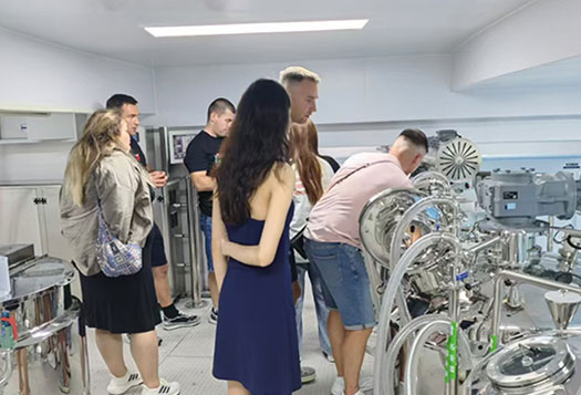 Joint Delegation of Russian and Belarusian Clients Visits Our Company and Reaches Cooperation Agreement