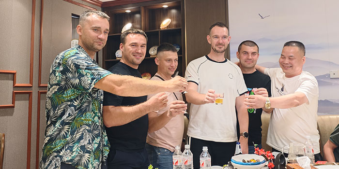 Joint Delegation of Russian and Belarusian Clients Visits Our Company and Reaches Cooperation Agreement