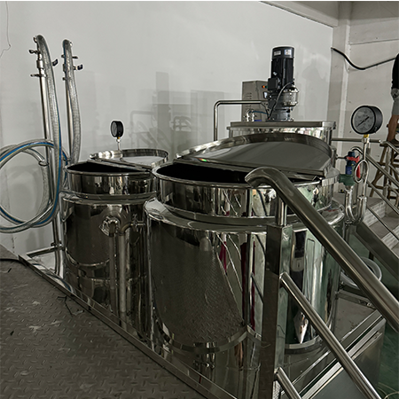 Hydraulic Lifting Vacuum Emulsifying Mixer