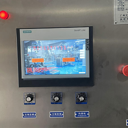 Dual hydraulic lifting homogenizing mixer