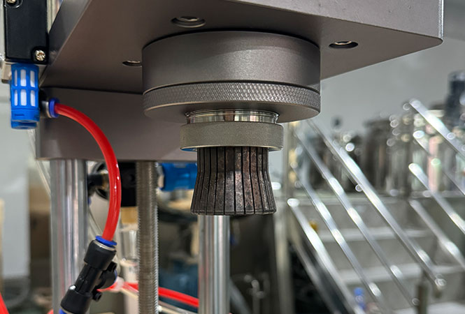 Semi-automatic Perfume Crimping Machine