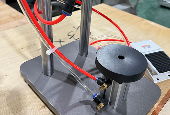 Semi-automatic Perfume Crimping Machine