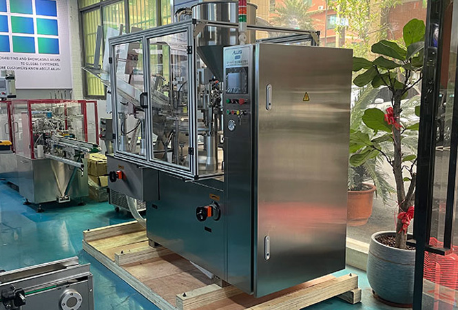 Fully Automatic Filling And Sealing Machine